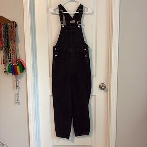 Like new Madewell black denim overalls!